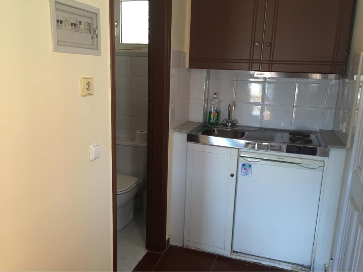 Toulipa Rooms Agia Ermioni Bagian luar foto