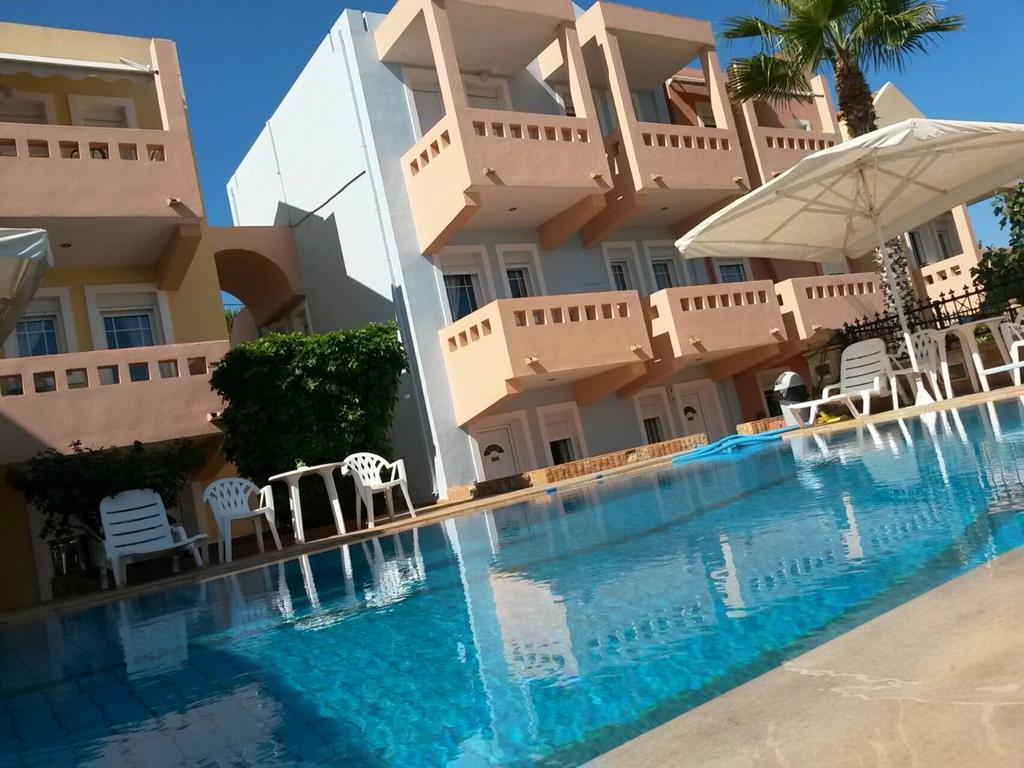 Toulipa Rooms Agia Ermioni Bagian luar foto