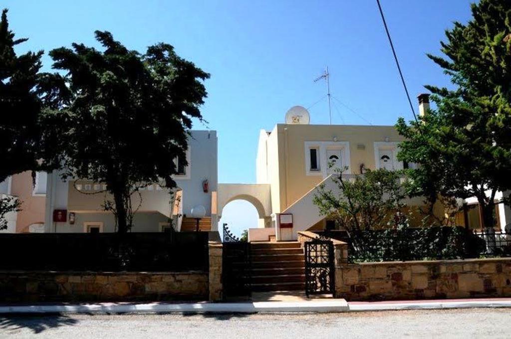 Toulipa Rooms Agia Ermioni Bagian luar foto