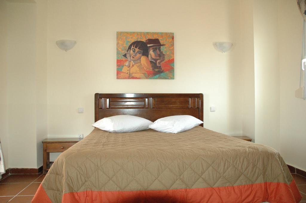Toulipa Rooms Agia Ermioni Bagian luar foto