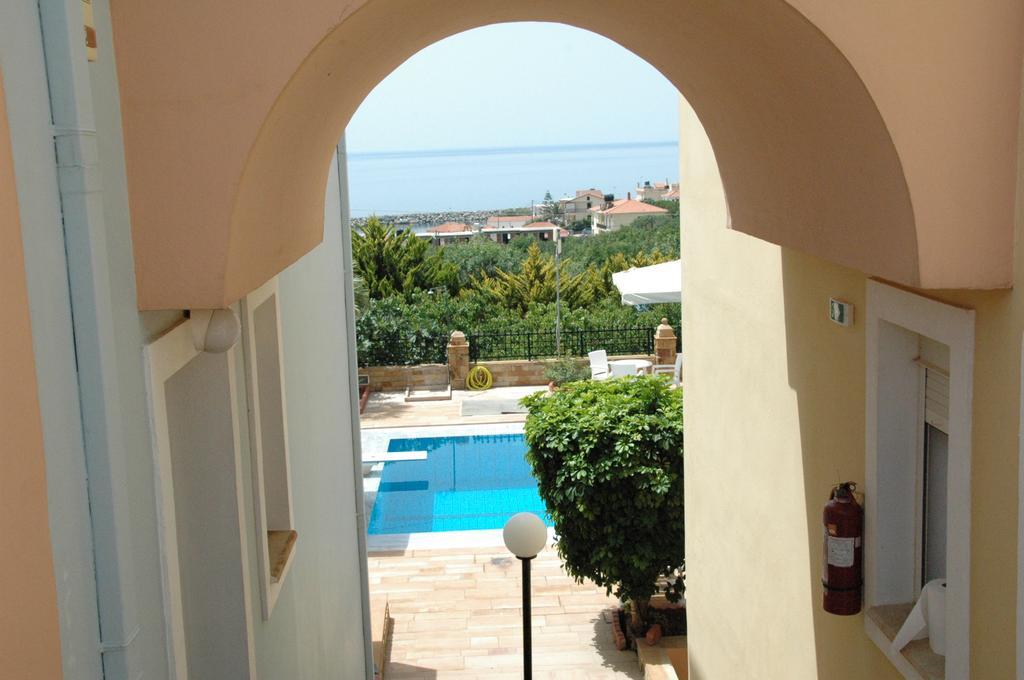 Toulipa Rooms Agia Ermioni Bagian luar foto