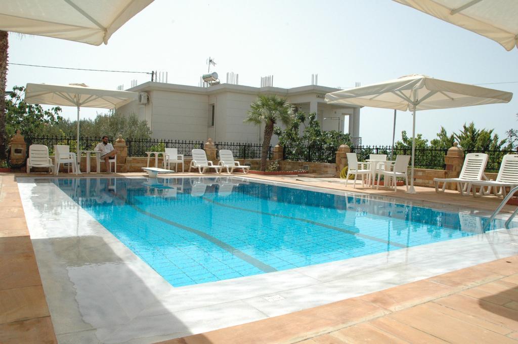 Toulipa Rooms Agia Ermioni Bagian luar foto